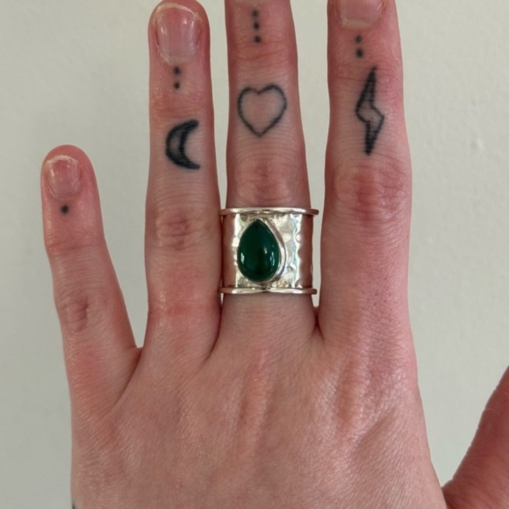 Gold Tone Wide Band Ring with Green Teardrop Stone - Picture 4 of 4